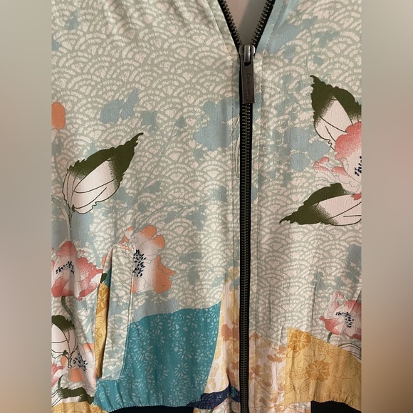 Jacket - Picture 3 of 3